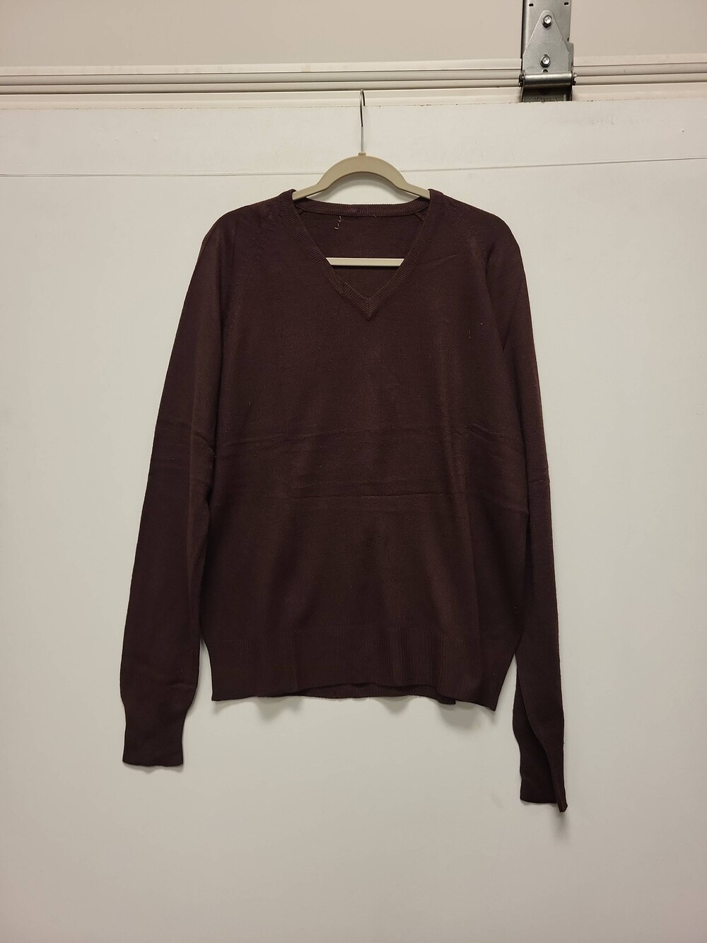 Mens V-Neck Sweater Knit Top Pullover Casual Everyday Style Size Unspecified